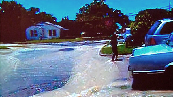 Water main break disrupts Fort Worth neighborhood | wfaa.com