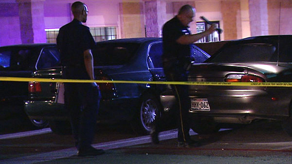 Man slain in Northeast Dallas parking lot | wfaa.com