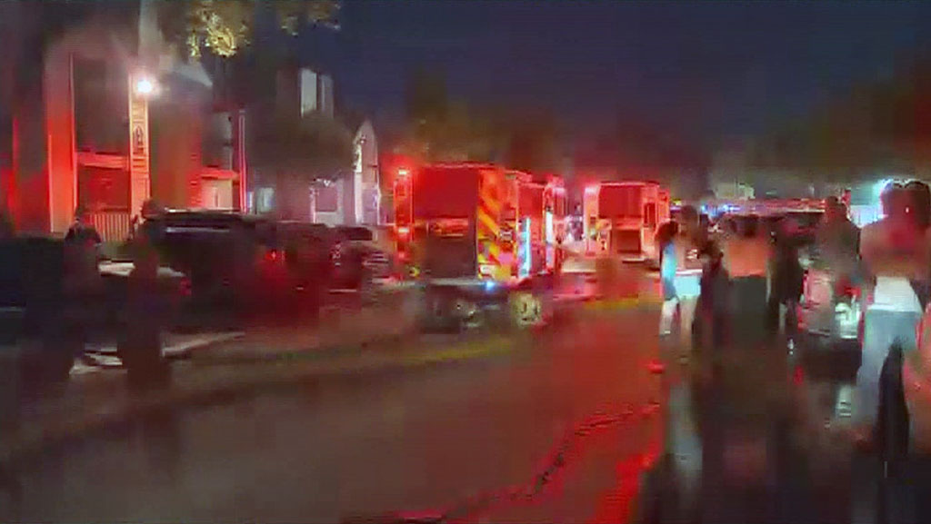 2-alarm Dallas apartment fire leaves nearly 20 without homes | wfaa.com