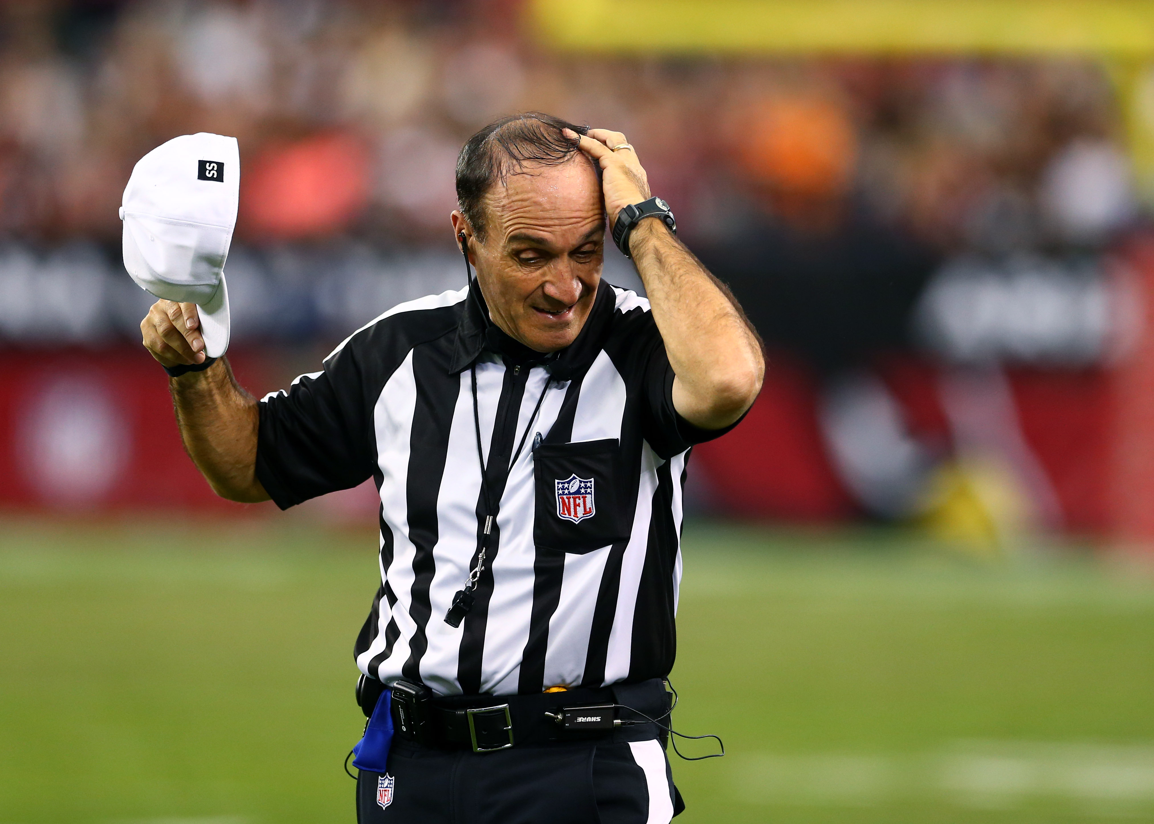 Refs Pick Up Flag After Pass Interference on Cowboys in 4th