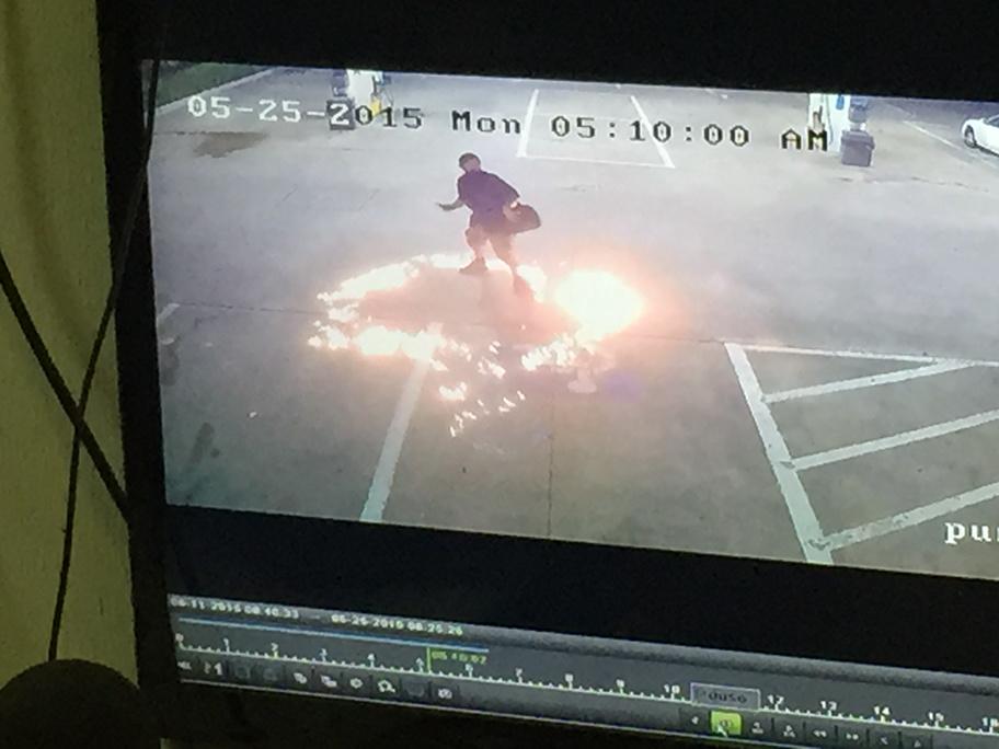 Man tries to set gas station on fire | wfaa.com
