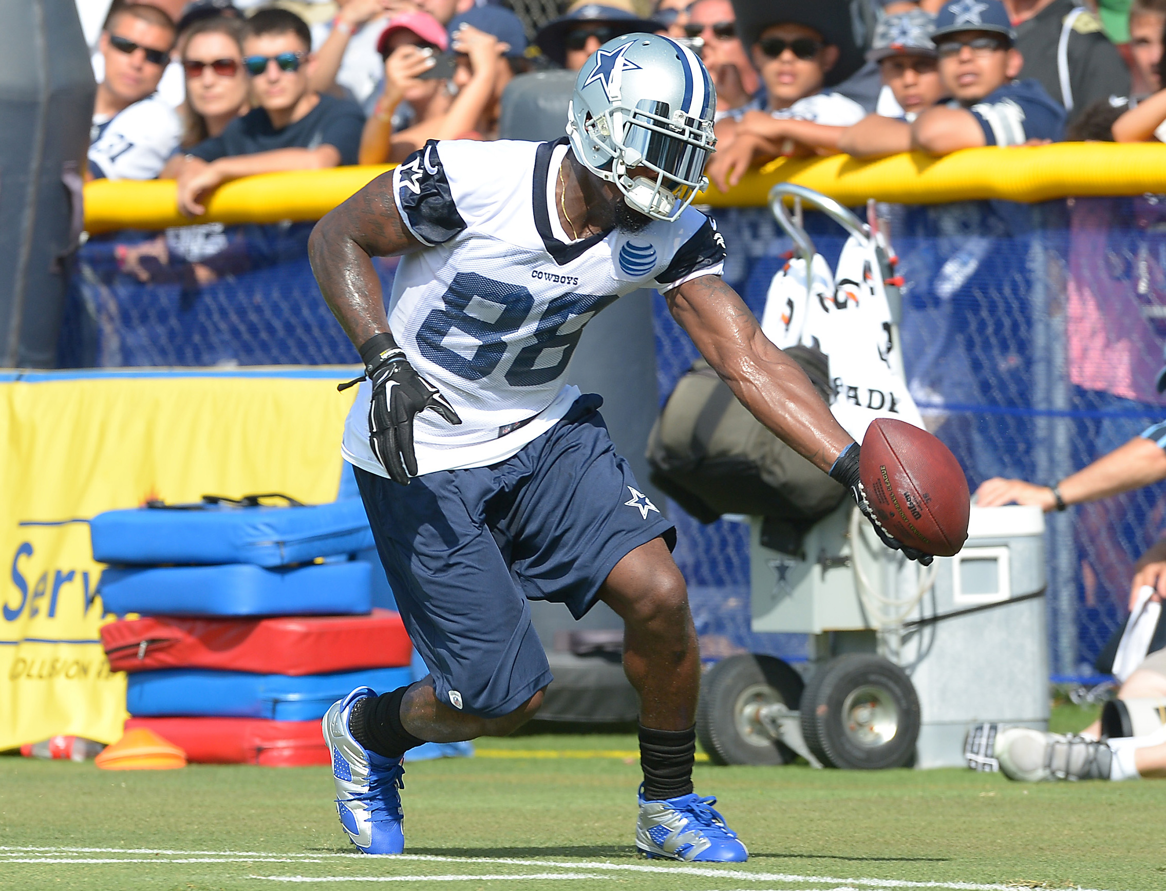 Dez Bryant 1st player on field for Cowboys camp - The San Diego