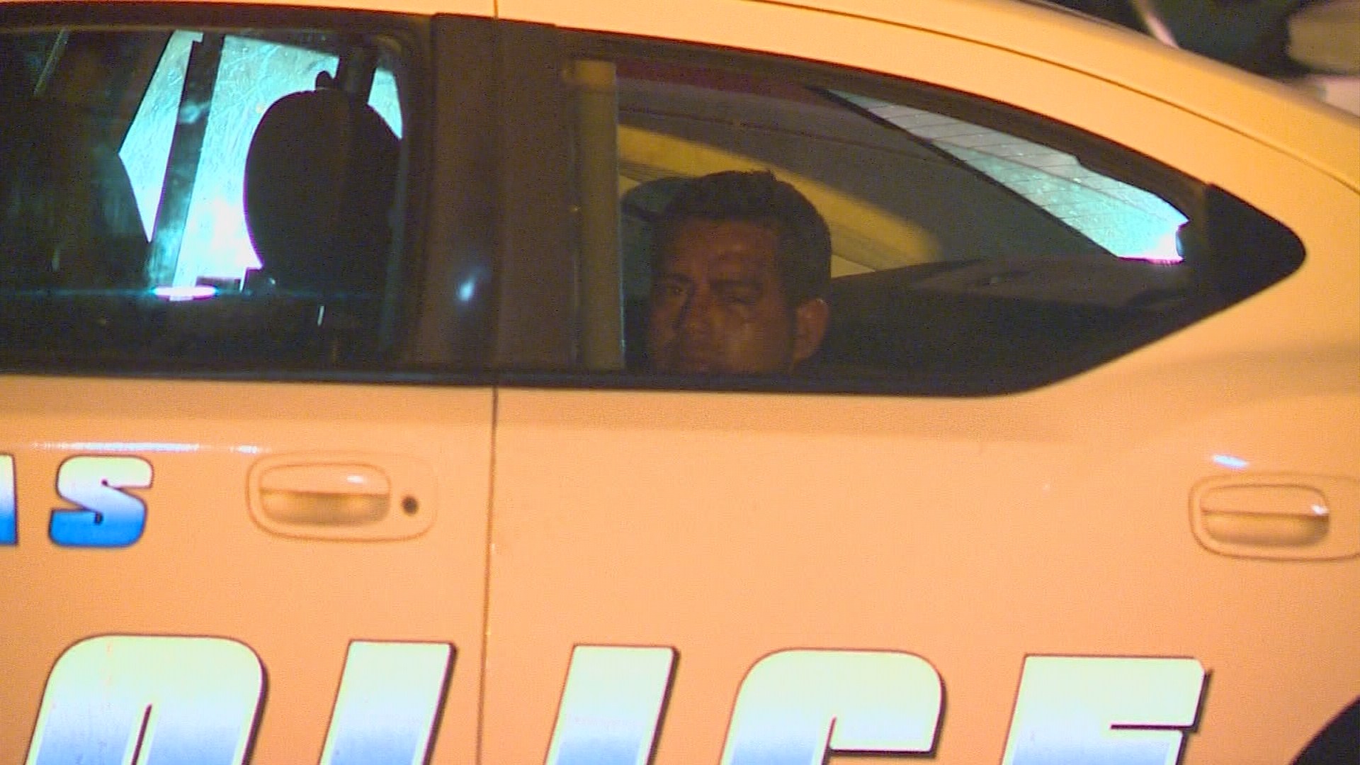 Man shot in hand outside of Dallas night club