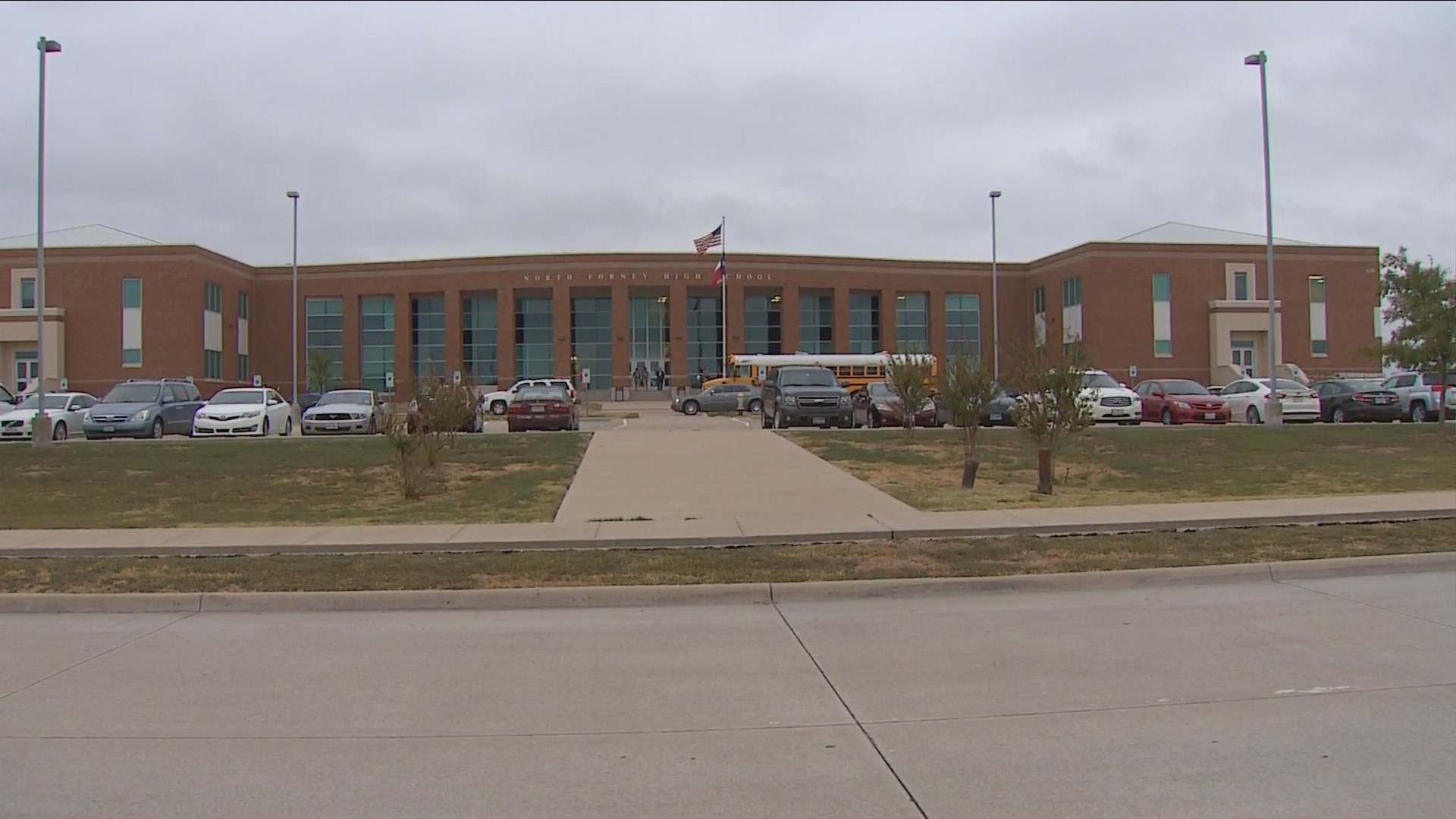Teen arrested after alleged threat to Forney school
