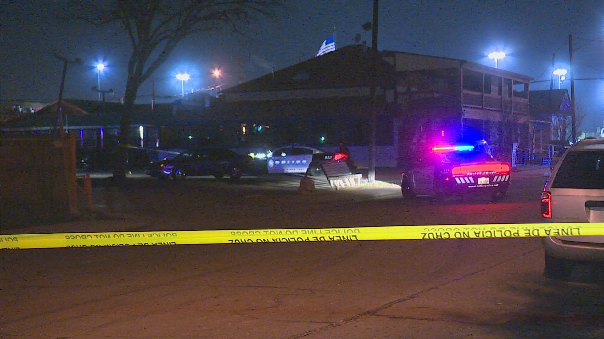 Woman fatally shot by random gunfire at Dallas bar | wfaa.com