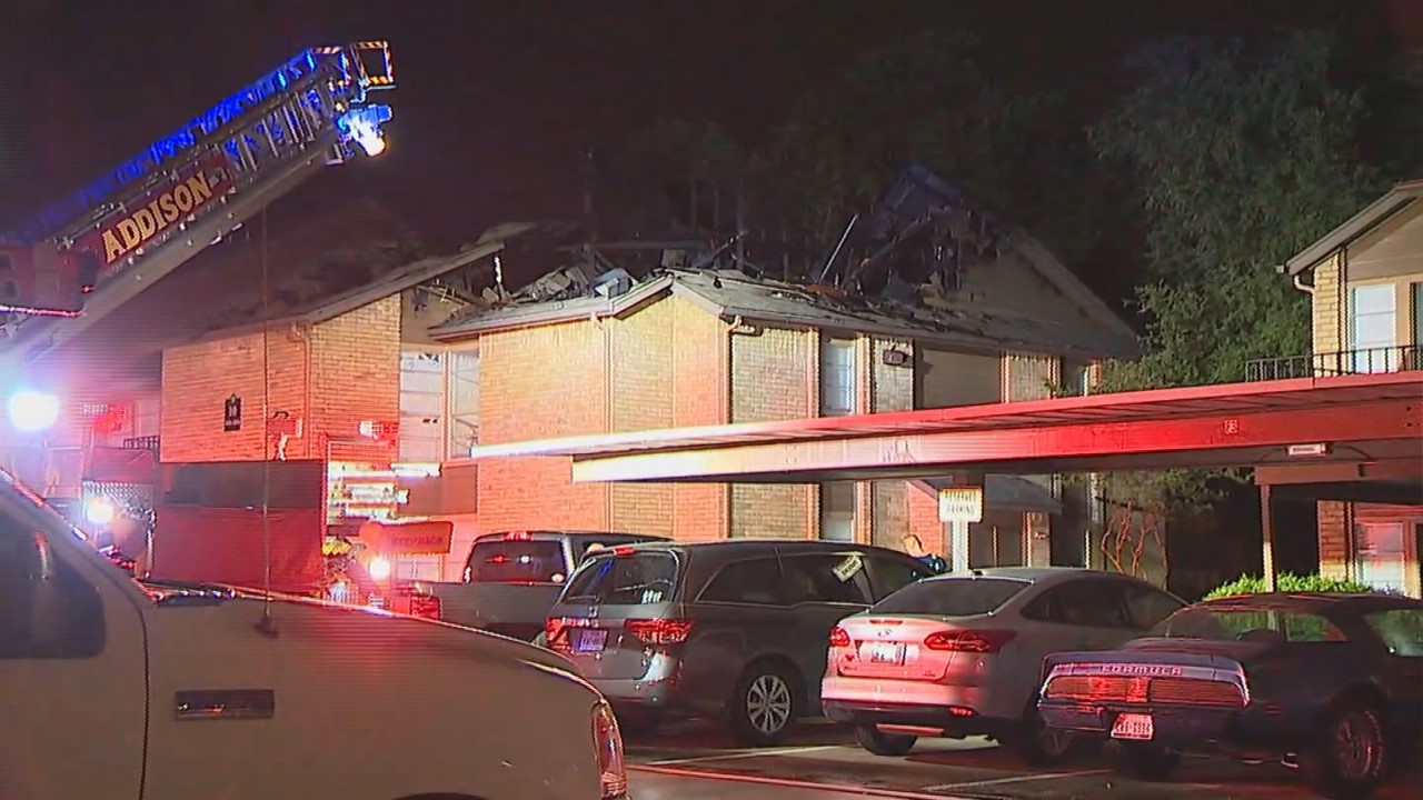Addison apartment building catches fire after lightning strike