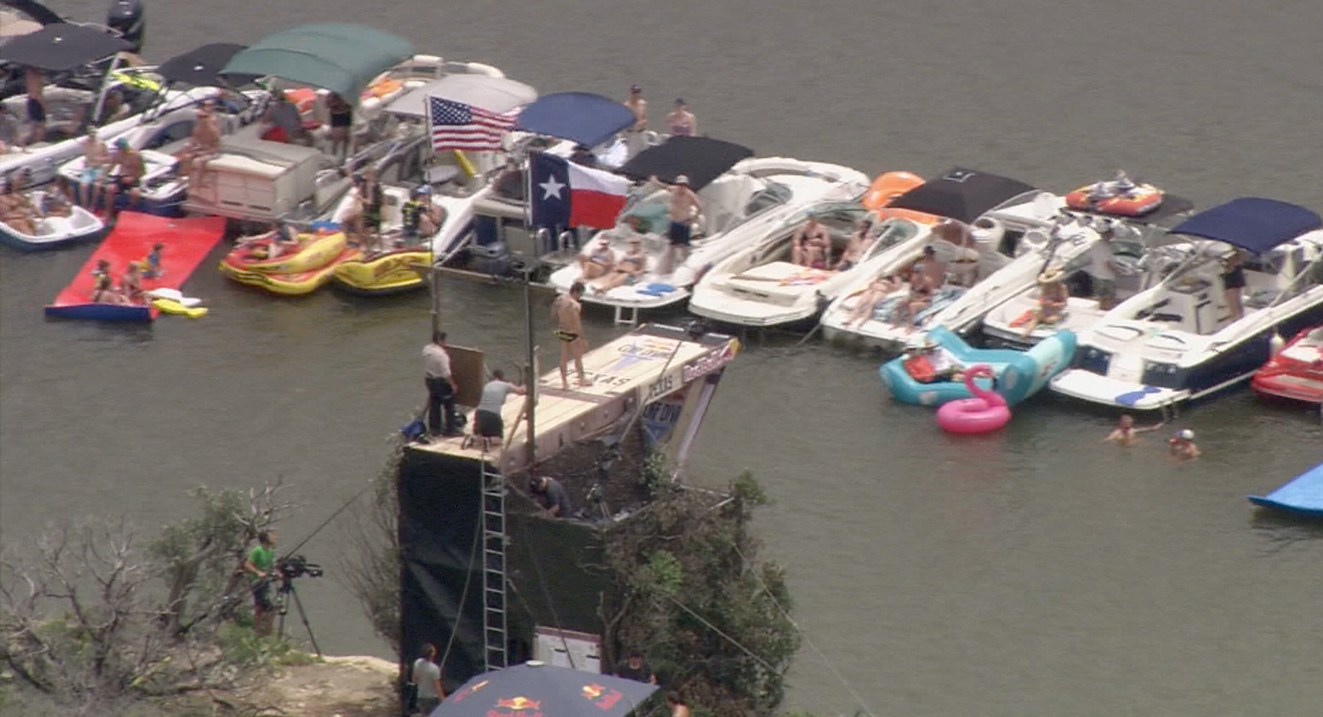 Daredevils flock to Possum Kingdom for Red Bull Cliff Diving