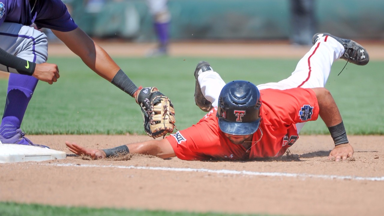 Skoug's late homer gets TCU within a win of Omaha