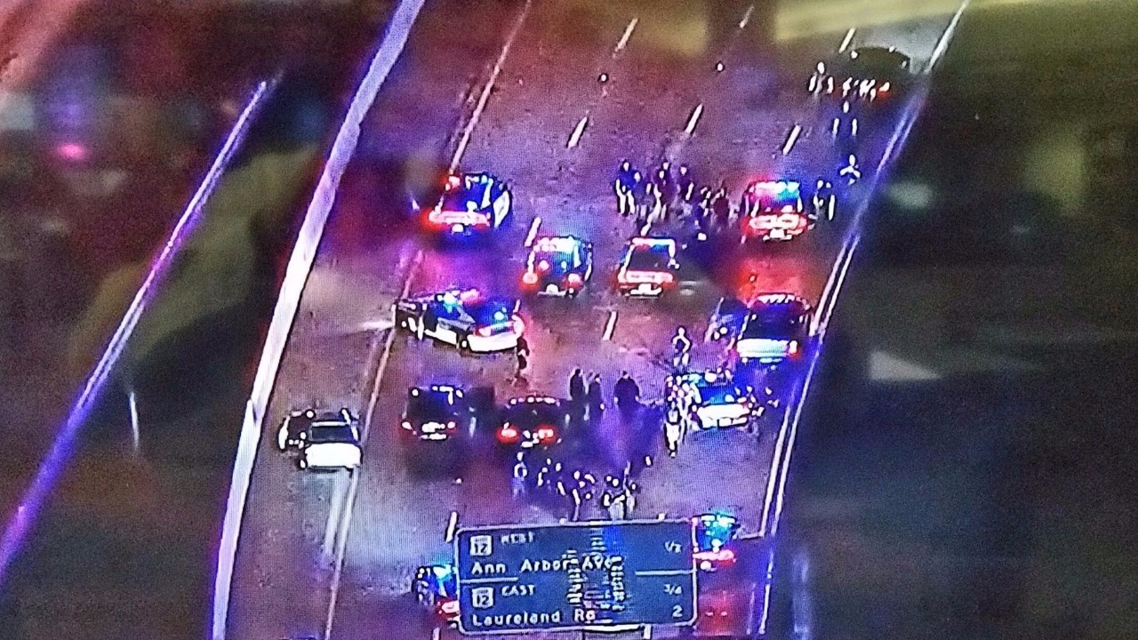 Suspect identified in deadly Dallas police shootings | wbir.com