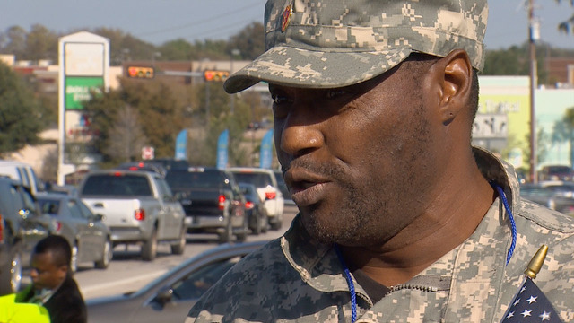 Veteran says Cedar Hill Chili's manager took away his food - WFAA.com