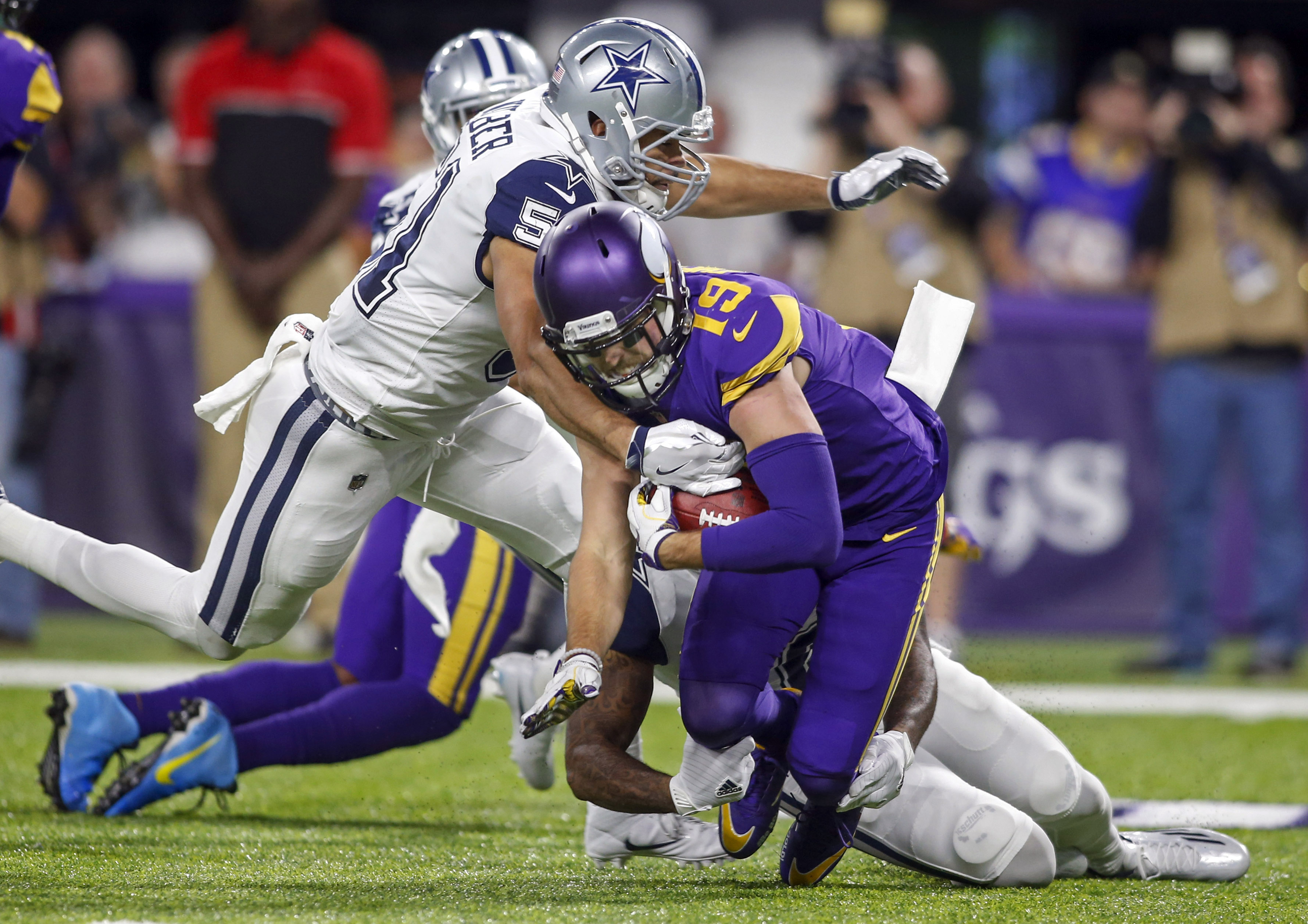 Dallas Cowboys capitalize on fourth-quarter Minnesota Vikings turnover to  win franchise-record 11th straight game