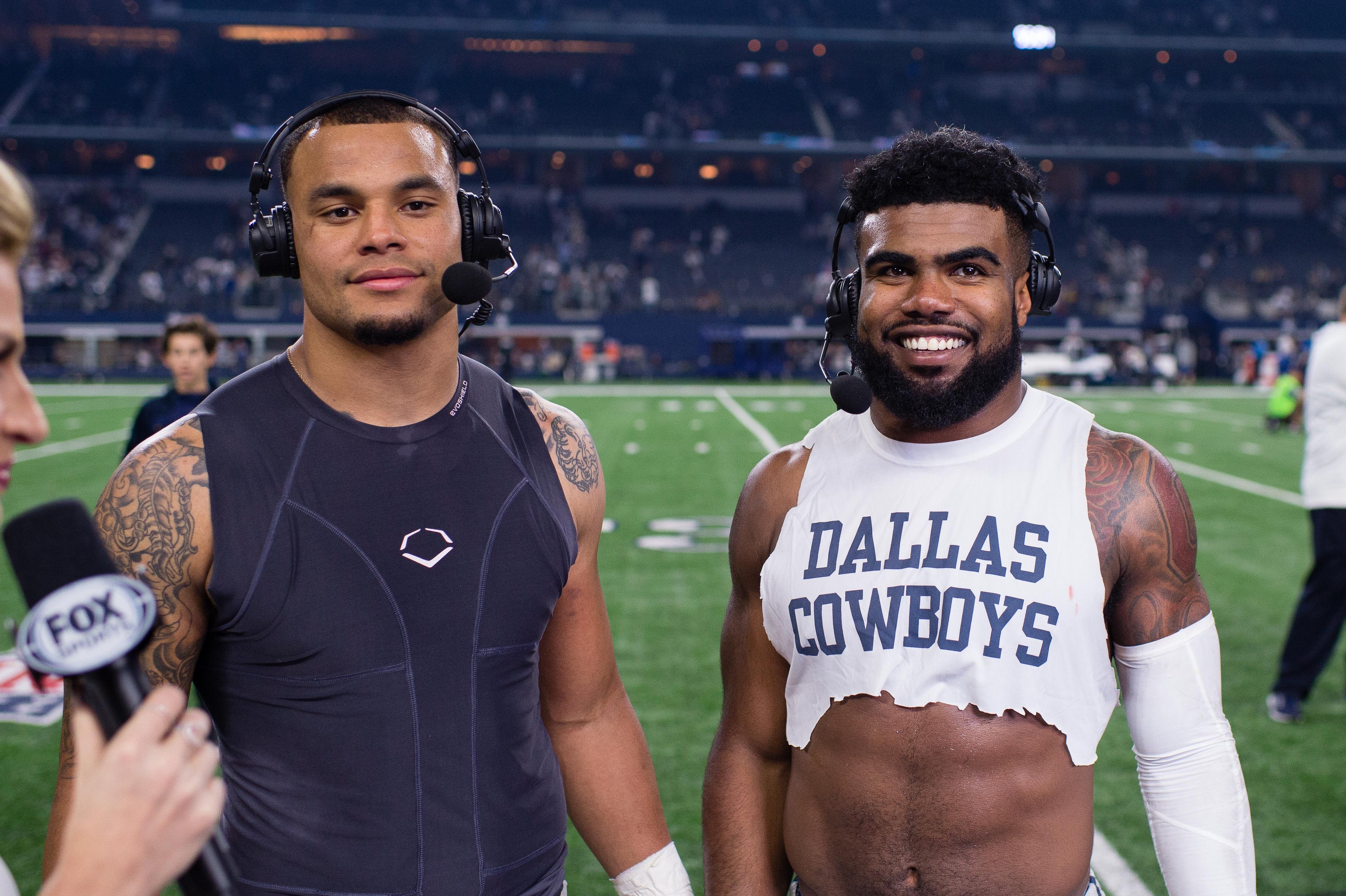 2016 Leaf Rookie Card Lot: Ezekiel Elliott & Dak Prescott - Dallas Cowboys, 2-Card Lot