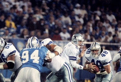 Dallas Cowboys fullback Daryl Johnston in action during the