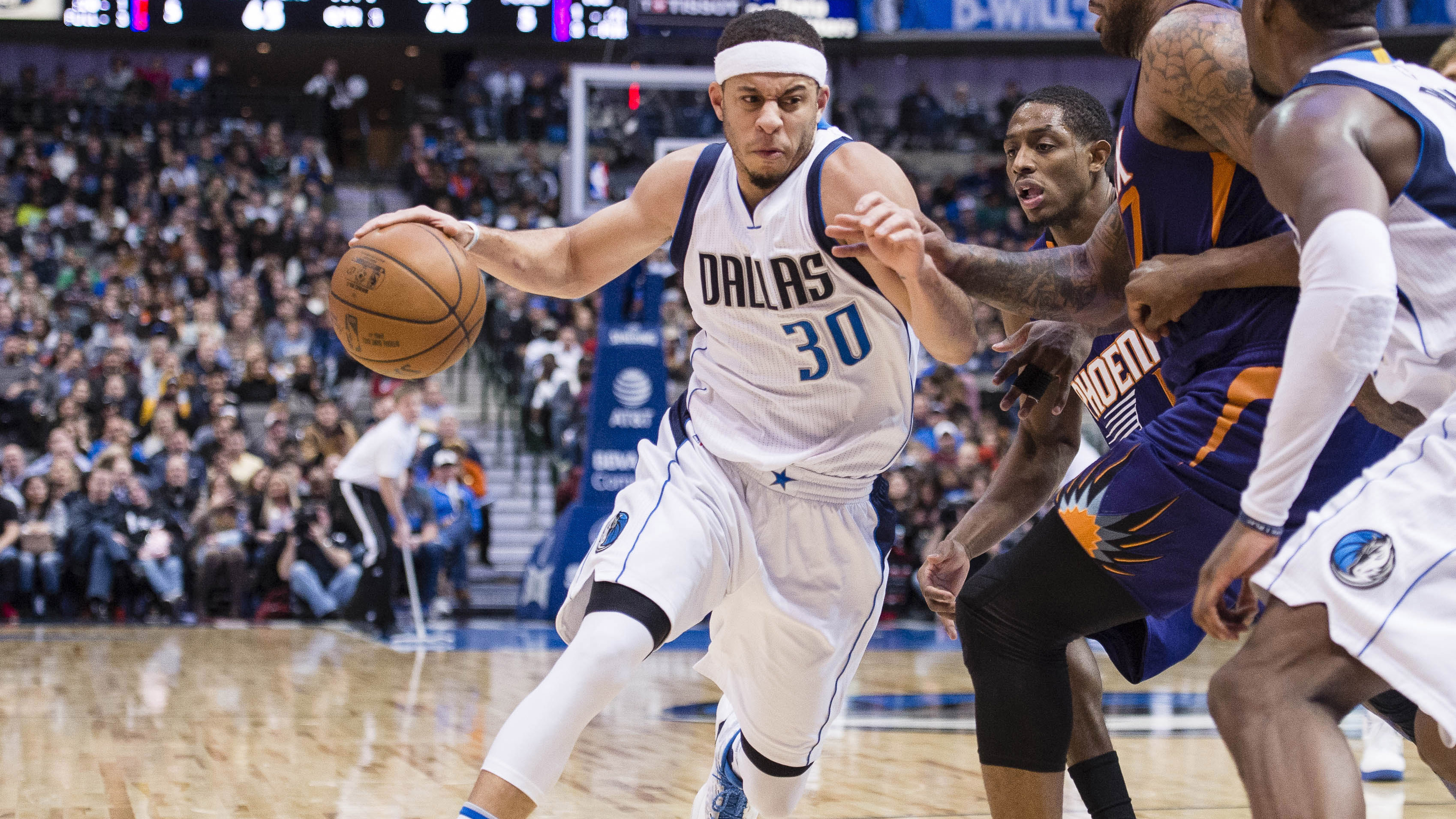 WATCH: Mavs guard Seth Curry showcases his 3-point skills in
