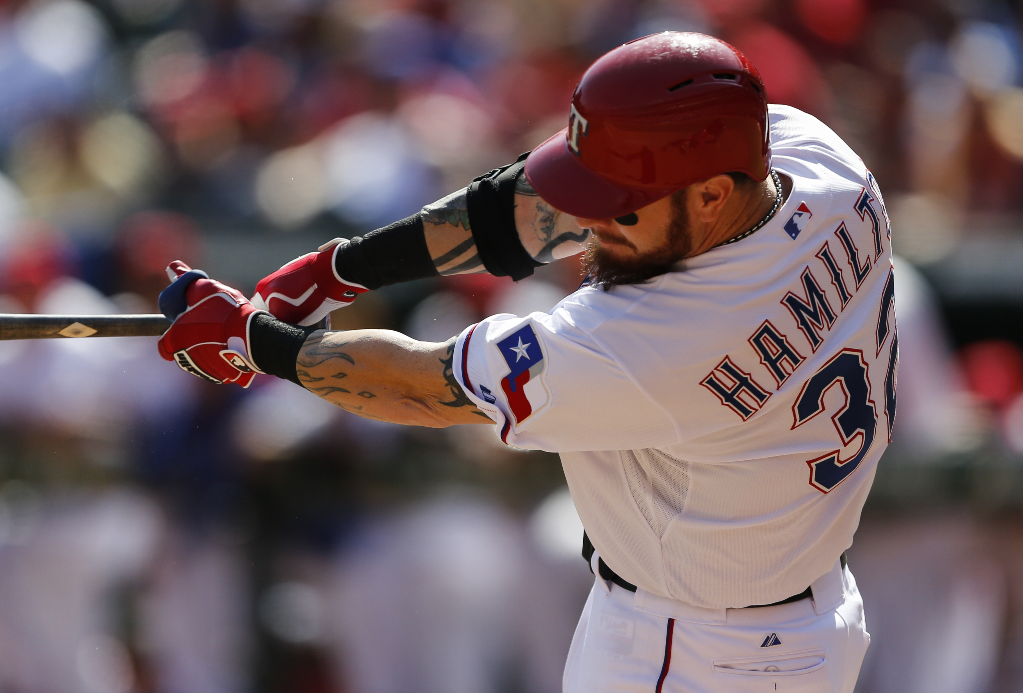 World Series: Texas Rangers' Josh Hamilton playing through pain 