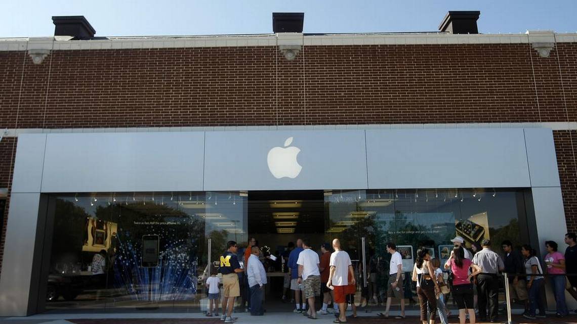 Apple finally reopens its Texas stores