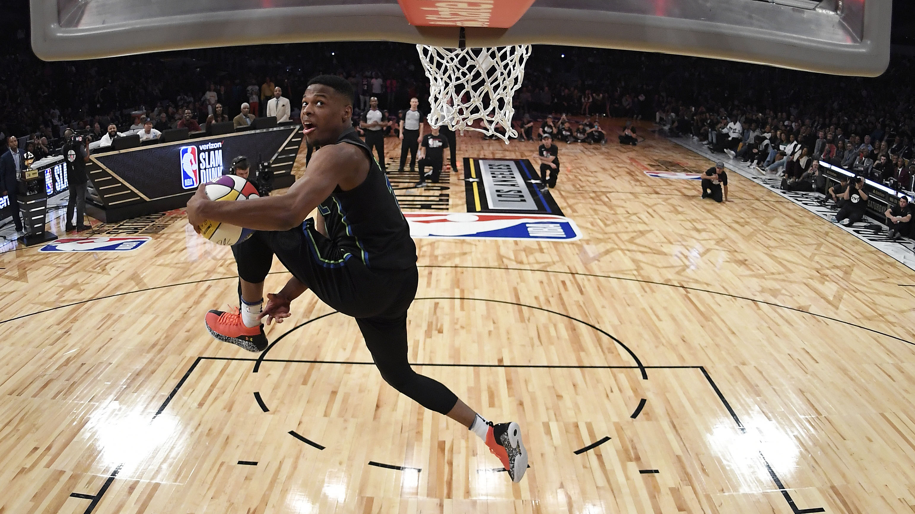 Pack Insider on X: It's OFFICIAL! Dennis Smith Jr will be in the 2018 NBA Dunk  Contest. Here are his best dunks in the NBA, at NC State and in high school.