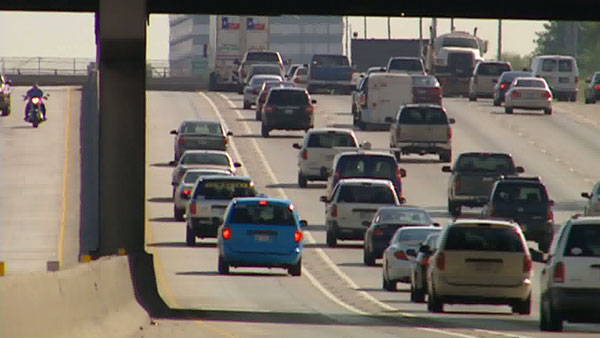 Enforcement in question on dangerous HOV lanes | wfaa.com