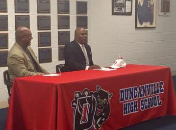 Duncanville hires Reggie Samples from Skyline 