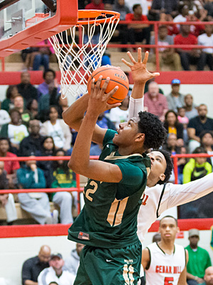 Kentucky offers DeSoto basketball star Marques Bolden | wfaa.com