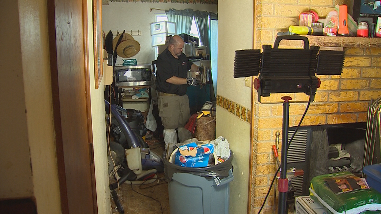 Inside a hoarding house: Dirty secret for thousands in North Texas ...